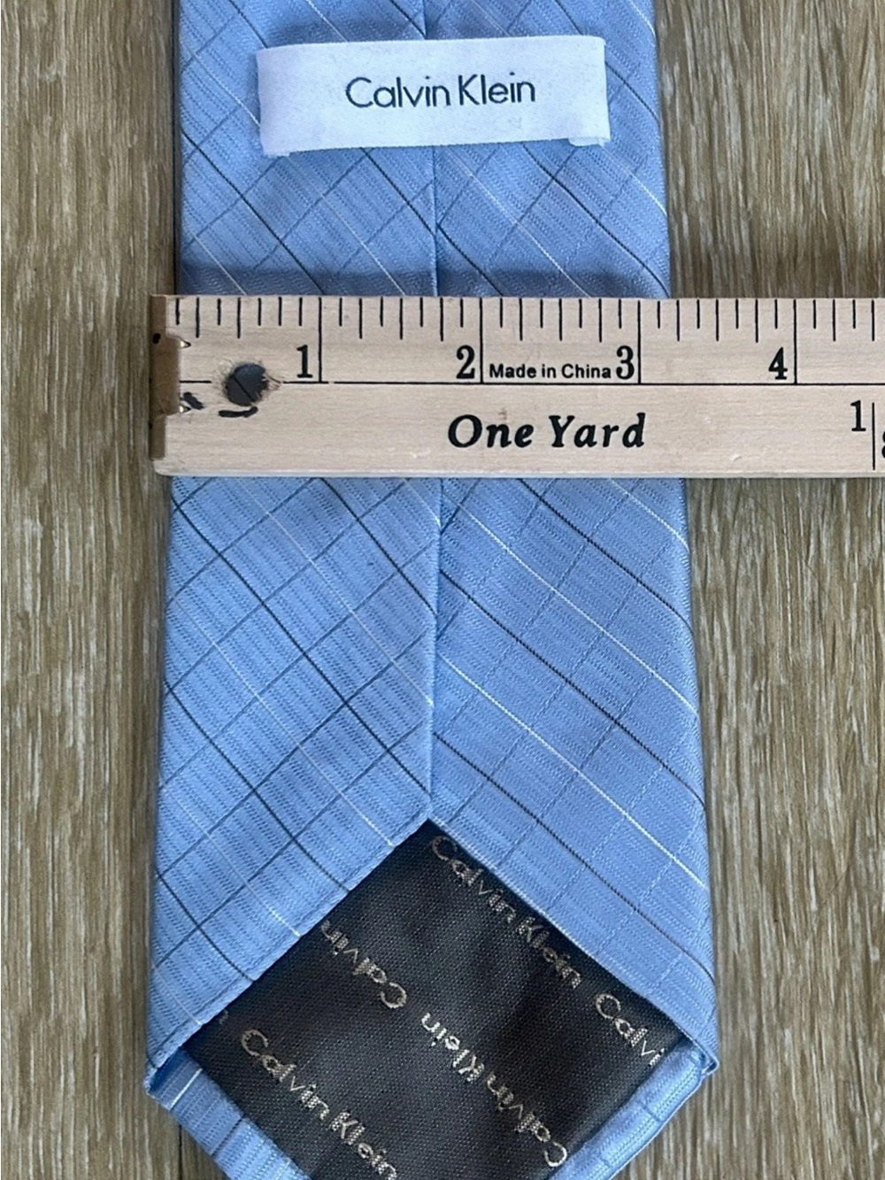 Calvin Klein Men's 100% Silk Blue Diagonal Stripe Classic Tie